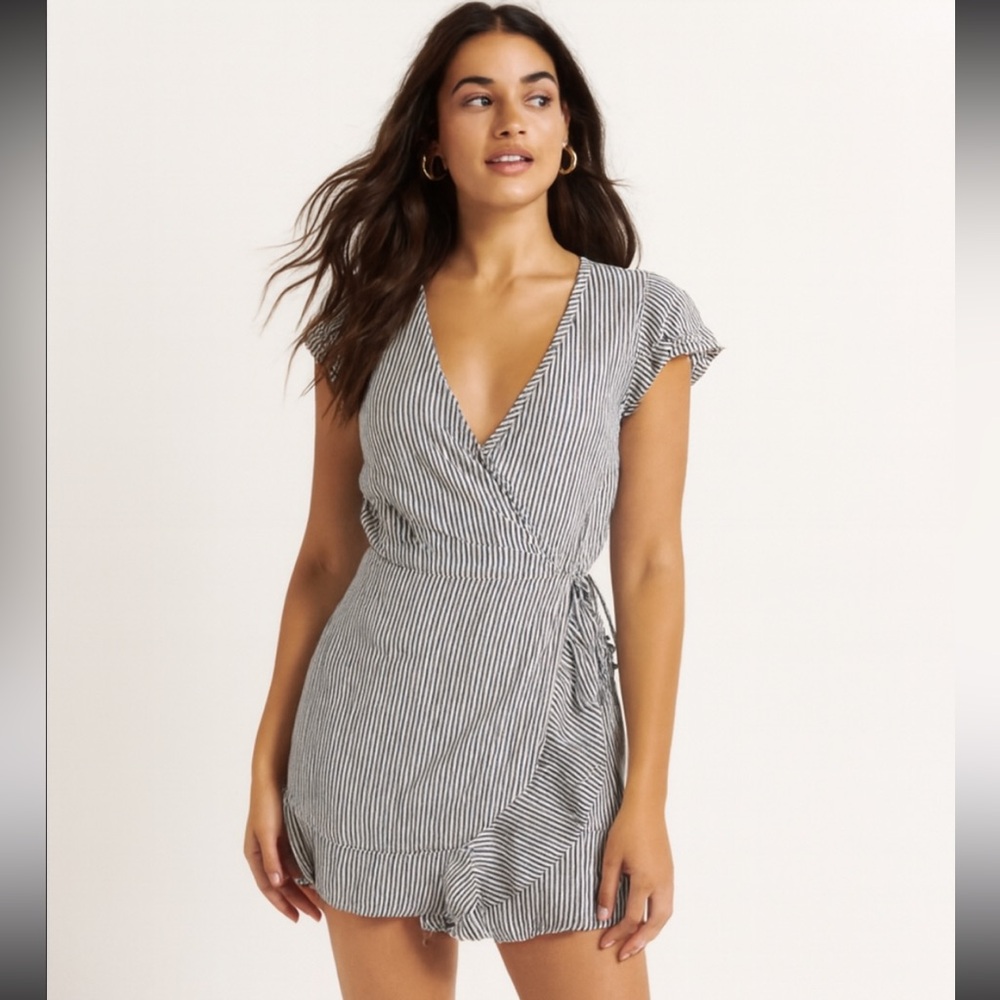 Abercrombie & Fitch Black and White Striped Mini Dress